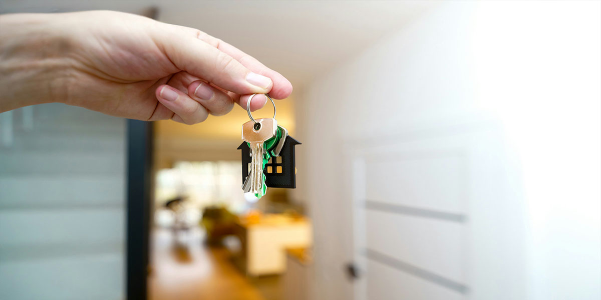 How Rising Mortgage Rates Are Impacting Home Affordability in Houston, Texas (2025 Guide) homebuyers in Houston dealing with high mortgage